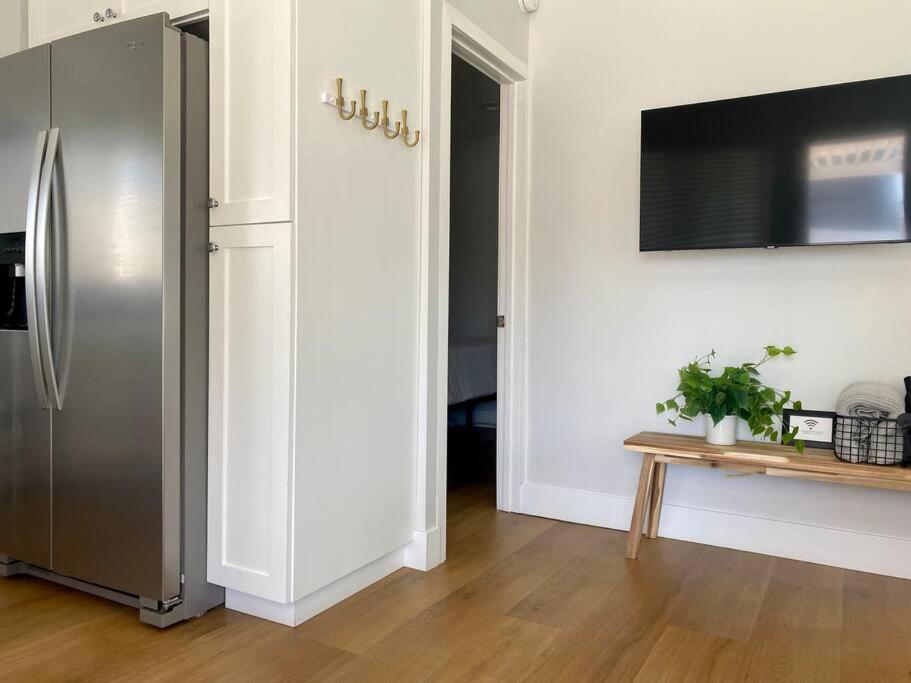 Steps To The Beach, Main Street And Pacific City - Ocean Views هونتينغتون بيتش، أورانج، كاليفورنيا المظهر الخارجي الصورة